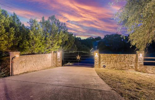 Gorgeous 10 Acre Estate POOL HOT TUB GAME ROOM - Foto 35