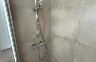 moderne Wohnung mit großer Dachterasse - Foto 9