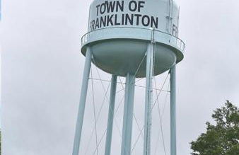 Tiny Home Hot Tub Privacy Fence Fire Pit Peaceful Neighborhood near Bogue Chitto State Park - Foto 14