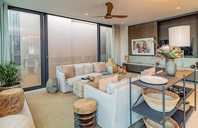 Stylish Apartment With Rooftop Deck Pool 53 Napier - Photo 12