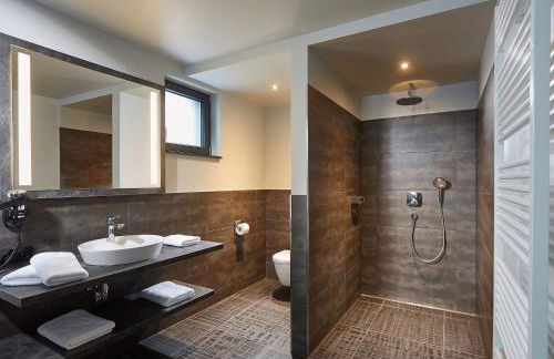 Black Forest Lodge - Photo 110