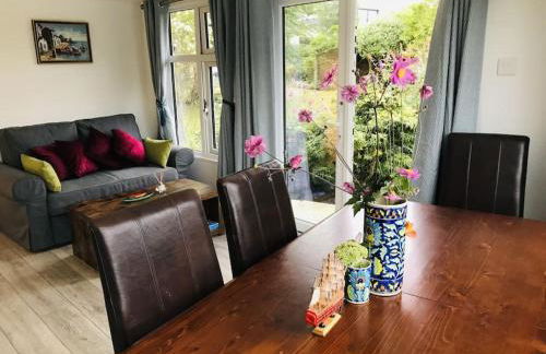 RIVER RETREAT- near Holloway U, Thorpe Park and Heathrow airport - Foto 55