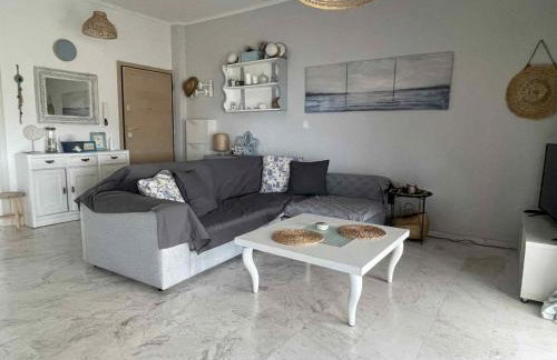 J&J Seaview Apartment - Photo 3