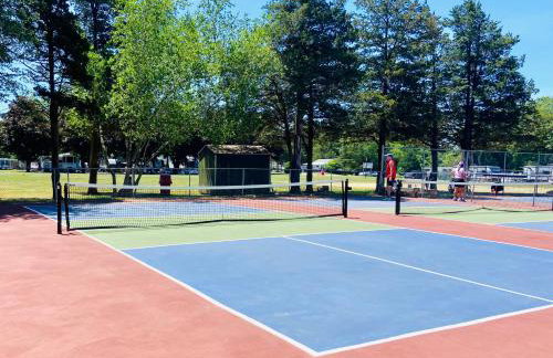 Serene Campground Getaway - Foto 36