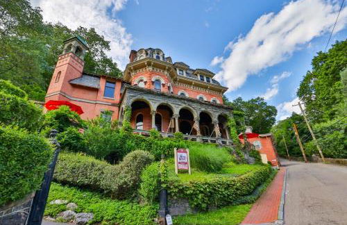 Spacious Waterfront Mansion wHot tubPoolTable - Foto 51