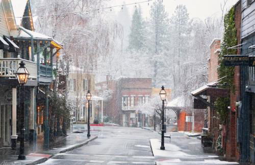 Spacious Cozy and Renovated Mountain Retreat - Foto 51