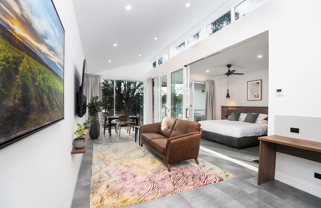 Clare Hillside Apartments - Photo 1