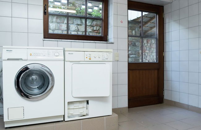 Spacious Holiday Home in the Ardennes with Sauna & Hot Tub - Photo 32