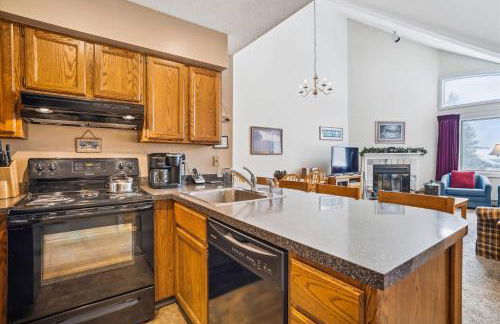 Charming 2-Bedroom Slopeside at Pico Mountain E304 - Foto 8