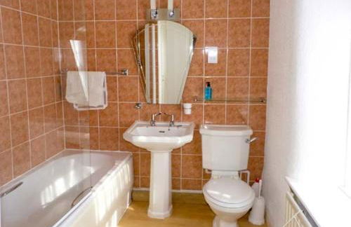 Locks Cottage - Photo 9