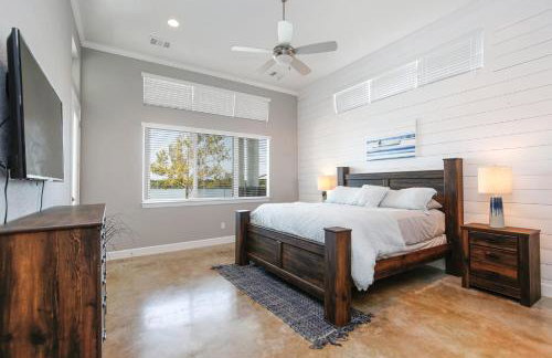 Luxury Lake LBJ House with Heated Swimming Pool and Spill Over Hot Tub and 2 Boat Slips - Foto 17