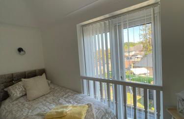 Stay solihull 5 mins to NEC and AIRPORT SLEEPS 9 contractor friendly 3 bathrooms driveway parking 3 - Foto 30