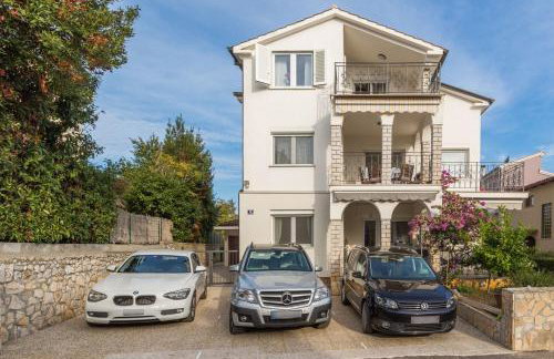 Elegant two-bedroom apartment with terrace in Rovinj - Photo 60