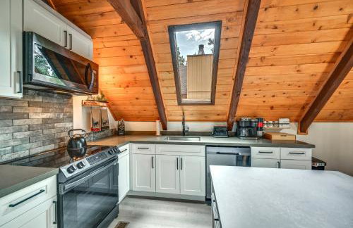 Deck and Grill A-Frame Cabin in Munds Park! - Foto 10