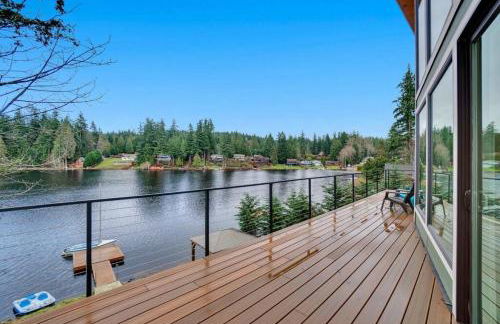 Lakefront Escape with Fire Pit and Views - Foto 22