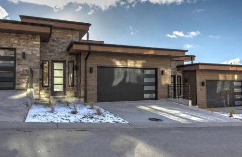 Mountain House PC, Snowy Lake Views Private Hot Tub, New Build, Jordanelle Lake! - Foto 34