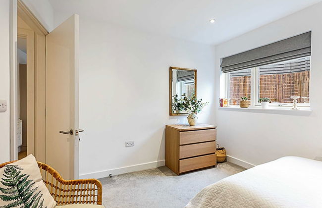 Quiet and Spacious Four Bedroom House - Foto 14