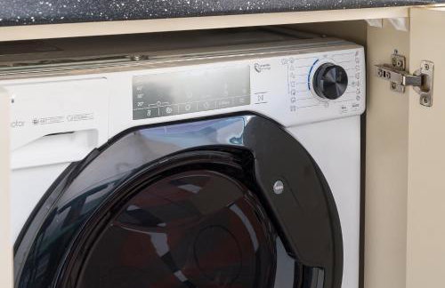 Hala Mirowska Spacious Apartment by BookingHost - Photo 34