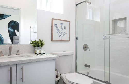 Central 4BR Townhome Modern Perks - Foto 17