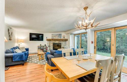 Renovated Ski-InandSki-Out Peru Condo at Bromley Mtn - Foto 12