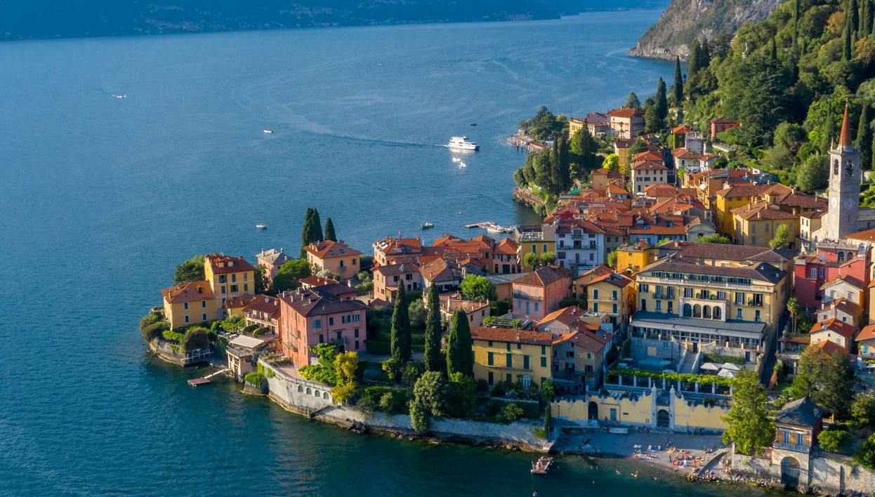 Paseo en barco por el lago Como