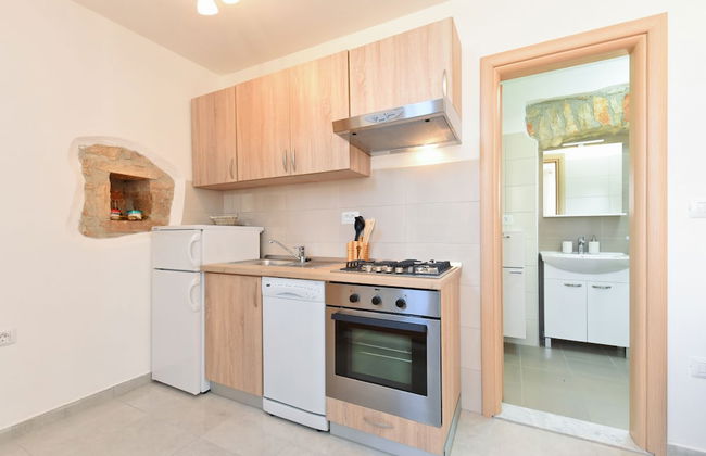 House 1735 - Photo 18