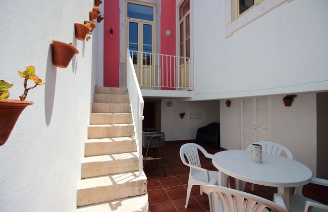 Old Town House in Figueira da Foz Near Beach - Photo 37