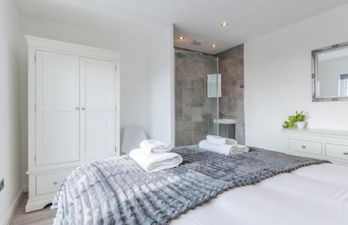 4-Bedroom Seafront House in Southend Sea Views - Pass the Keys - Foto 24