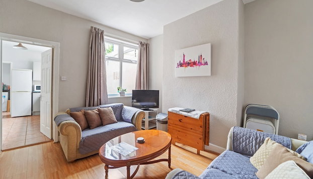 Convenient 4 Bed Homely Retreat in Wolverhampton - Foto 2, Imagen principal