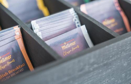 Golden Home with Barbecue, Yoga, Football Table - Photo 7