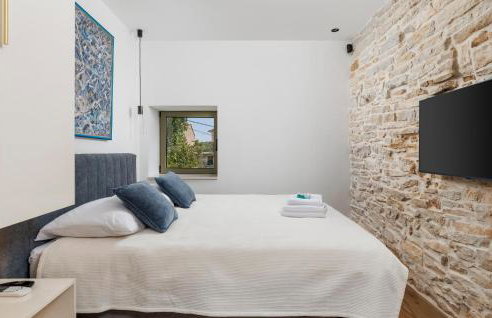 2 Bedroom Awesome Home In Buzet - Foto 5