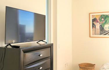 Elevated Elegance Luxe View Pool Free Parking - Foto 45