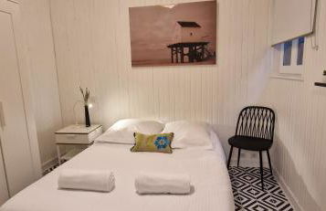 House - Sunlit haven with outdoor terrace, garage and metro 14, RER B - Foto 1