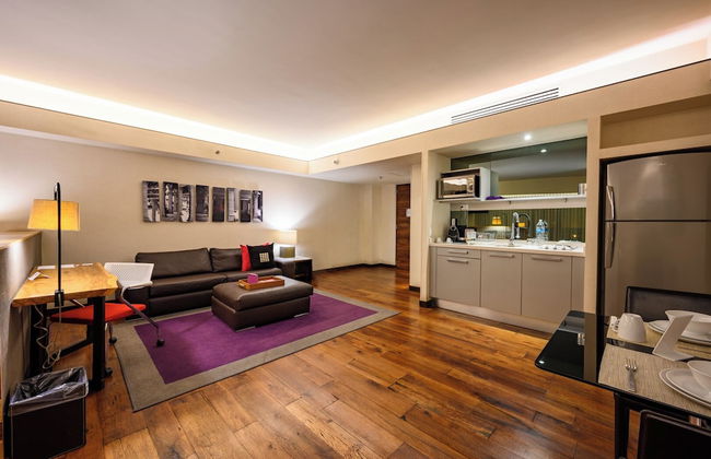 Las Suites Campos Eliseos - Foto 27