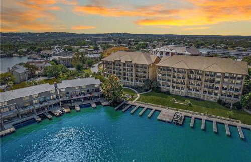 Lakefront Horseshoe Bay Resort Shared Pool Dock - Photo 33