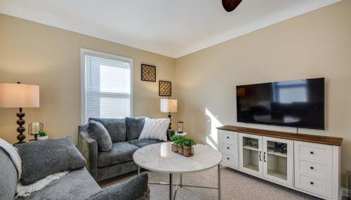 Quaint Cedar Rapids Home, 4 Mi to Downtown! - Foto 1