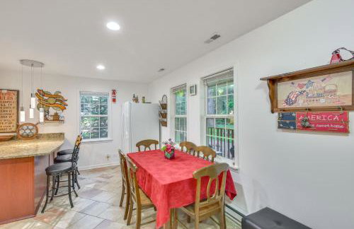 Pet Friendly with Fire Pit Walk to the Beach! - Photo 7