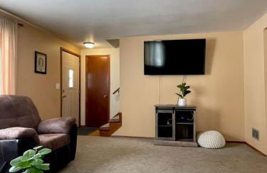 Lambeau Views! Walk to Titletown District & Resch - Photo 12