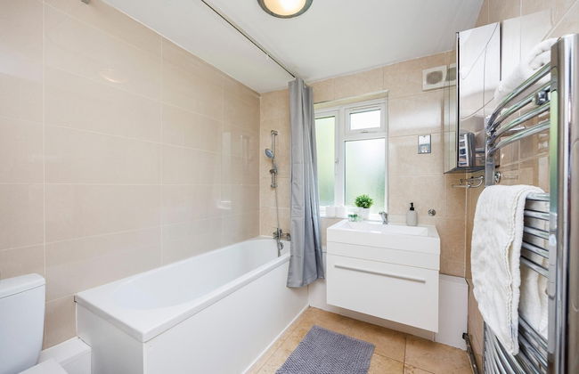 Convenient and Stylish 2-bed Apartment in Croydon - Foto 12