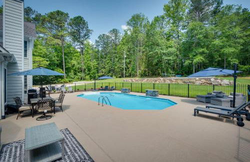 Newnan Vacation Rental with Pool and Pickleball Court! - Photo 1