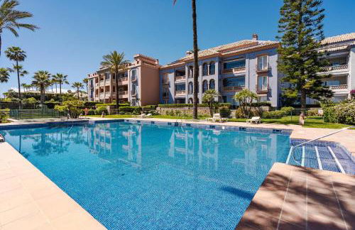 32 Luxury apartment in Casares, Andalucia sea view - Photo 8