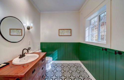 Luxury Cabin at Lakehead - Photo 11