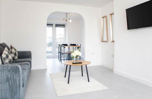 Big 4-Bed House in Haydock Ideal for Work Crews - Foto 12