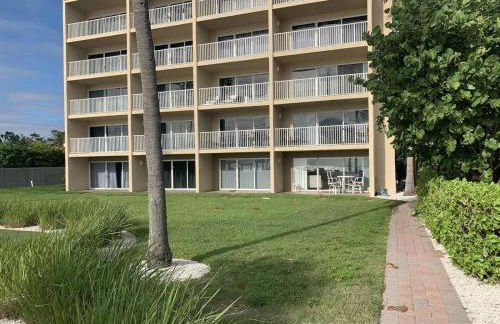 Sunset and Beach view apartment 402 - Photo 9