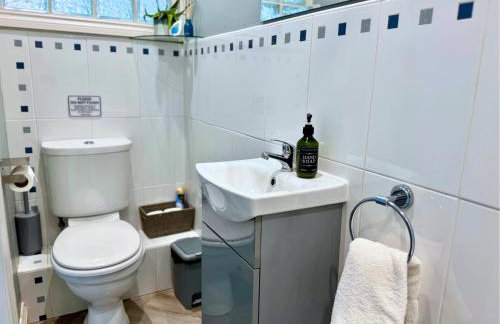 Private All-Weather Hot Tub House, Fire Pit, Free Parking, Near City Centre, Freeman Hospital, Great Transport Links - Foto 41
