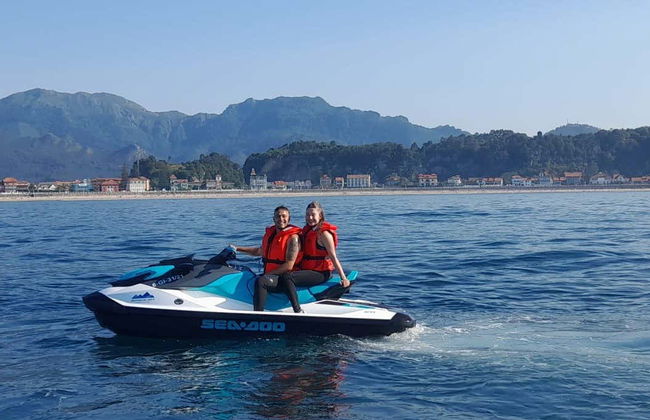 Tour en moto de agua por Ribadesella - Foto 1