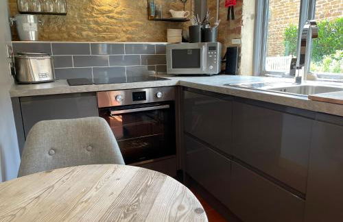 Topiary Barn - Stylish Accommodation in Rutland - Photo 11