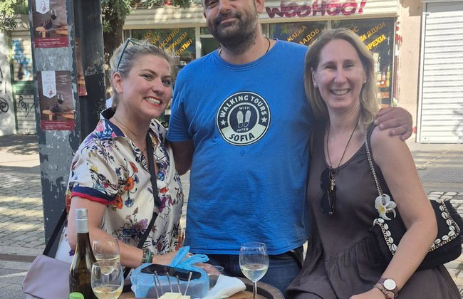 Feel the City: Insider Walking Tour of Sofia With a Local Expert Guide - Foto 7