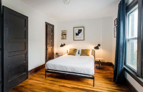 Luxe Mid-Century Styled Historic Townhouse #1 - Foto 19