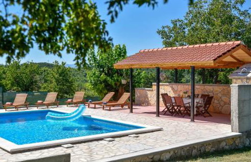 3 Bedroom Cozy Home In Hrvace - Foto 3